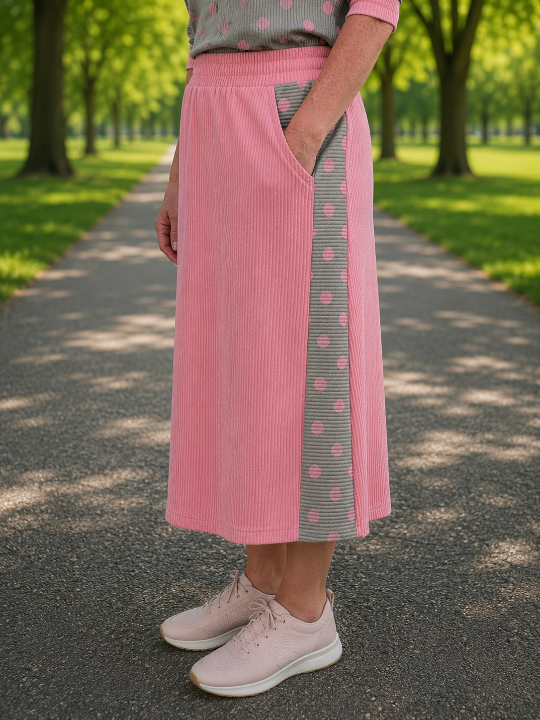Light Sage & Pink Polka Dot Skirt Set 1X-2X shipping 8/24/26