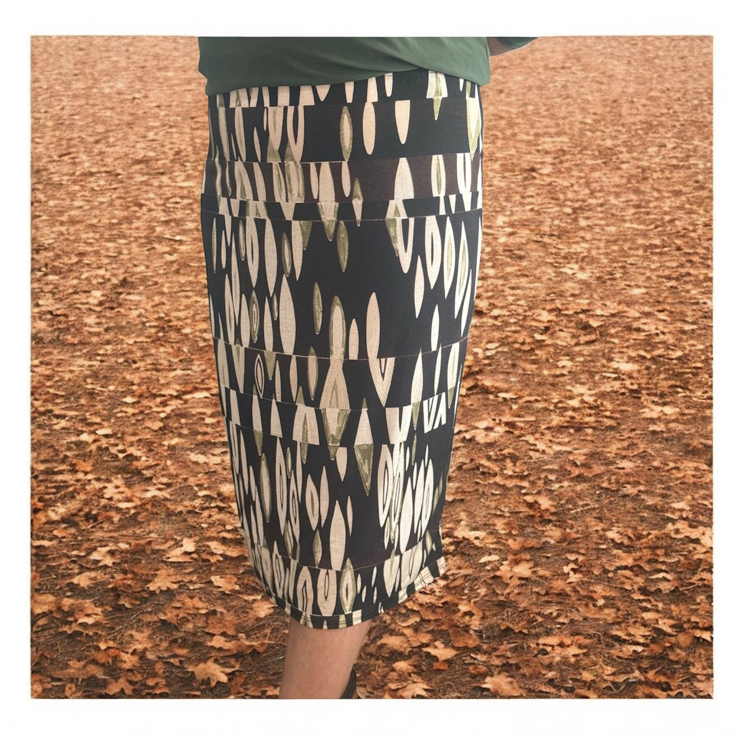 Olive & Brown Abstract Skirt 27"/29"